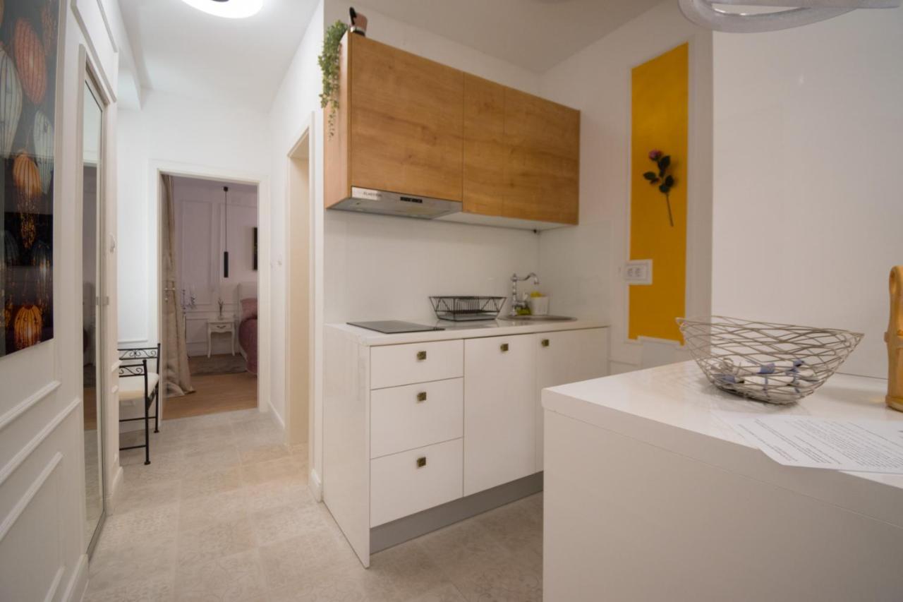 Apartment Trixi Maksimijan Pula Bagian luar foto