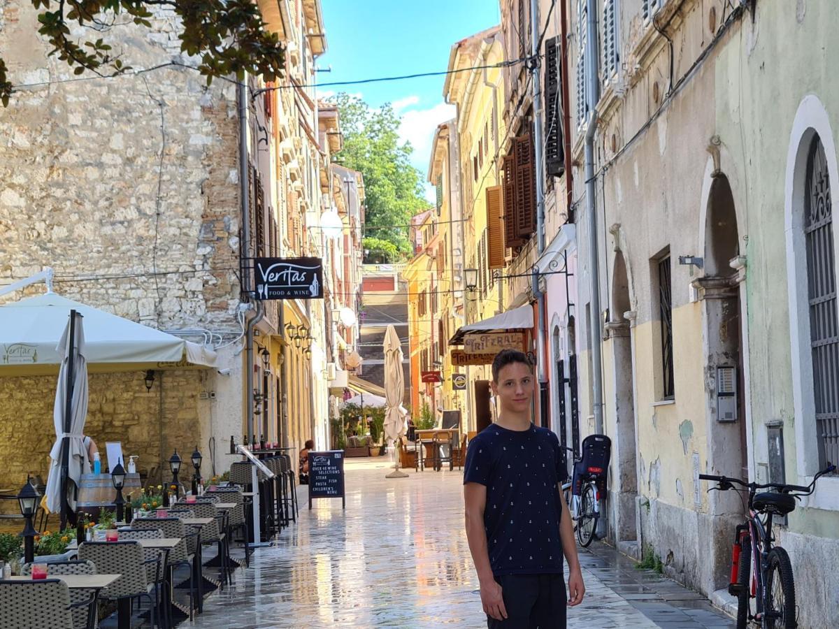 Apartment Trixi Maksimijan Pula Bagian luar foto